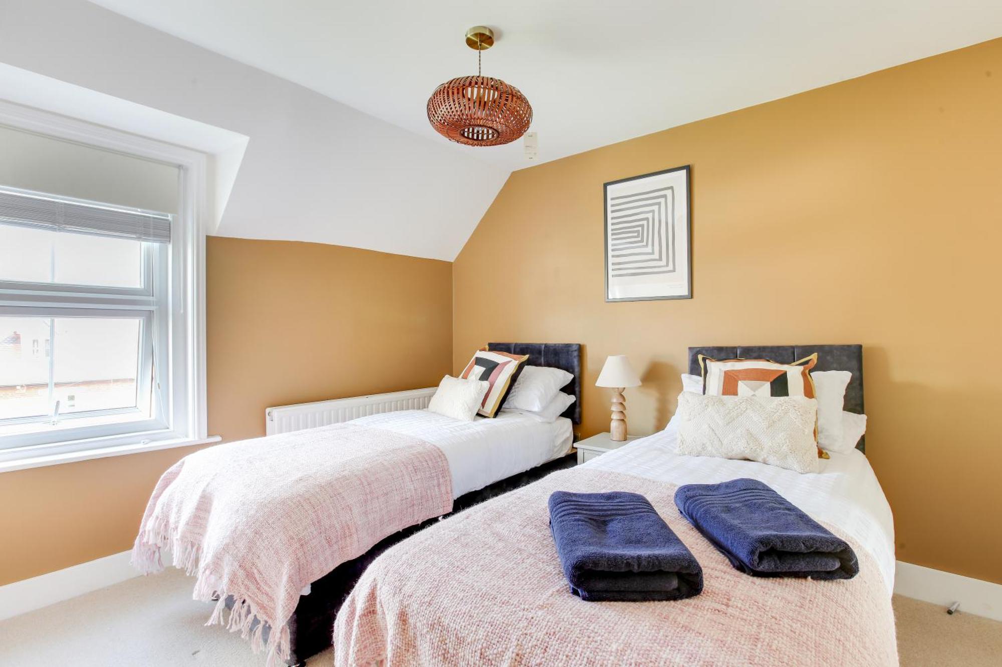 Cosy 3 Bedroom House With Free Parking And Wifi Hythe  Exterior foto